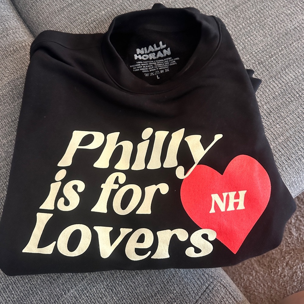 Philadelphia EXCLUSIVE Niall Horan "The Show Live on Tour" Crewneck BRAND NEW